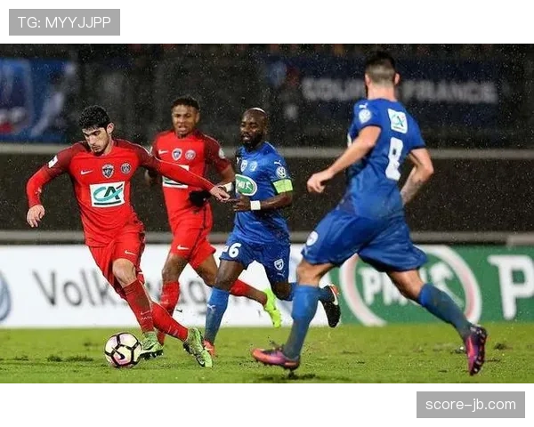 特鲁瓦对阵巴黎FC的比赛中，首次测试“主队视角”付费音频解说流