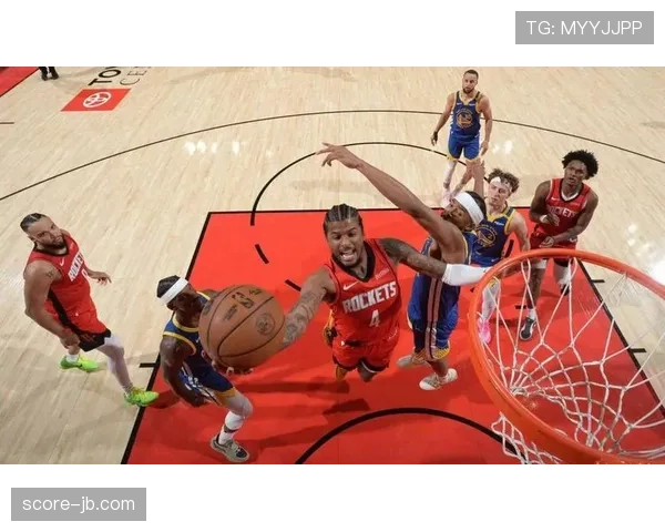 小贾巴里-史密斯18分6篮板，火箭新星季后赛首战表现亮眼